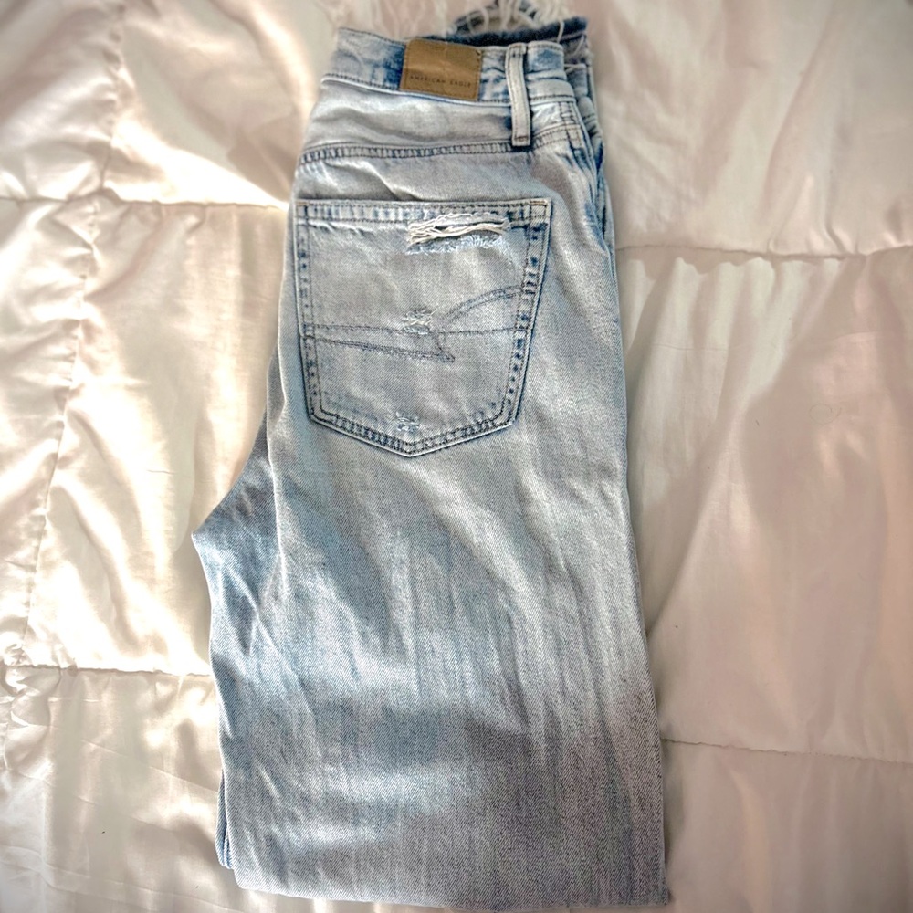 American Eagle Outfitters Baggy Jean, size 2, light wash